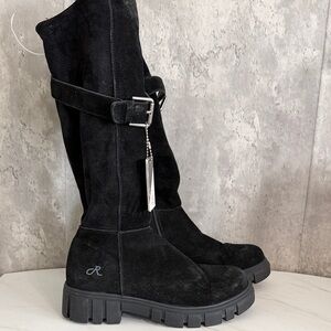 Religious comfort lug sole Black Suede Knee-High Buckle Boots sz 6.5